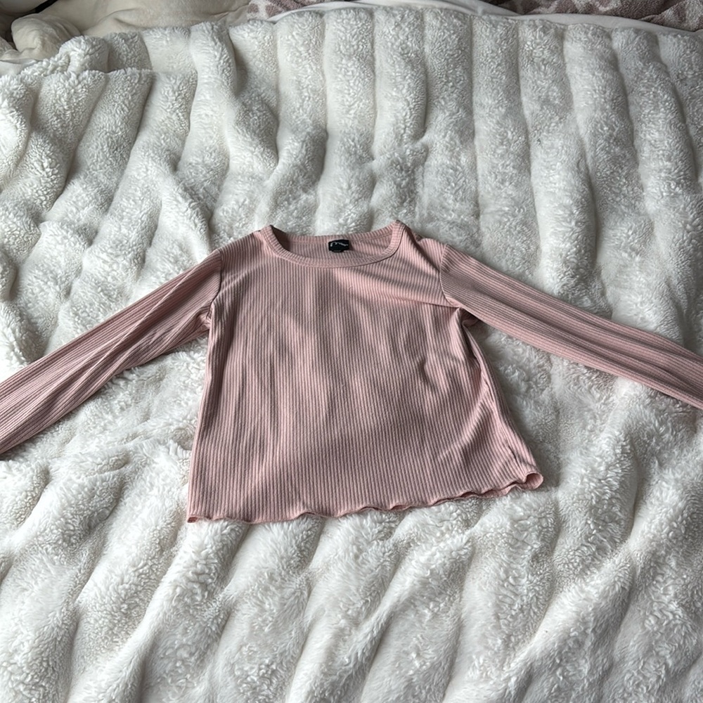 Long sleeve shirt supper casual and pretty color